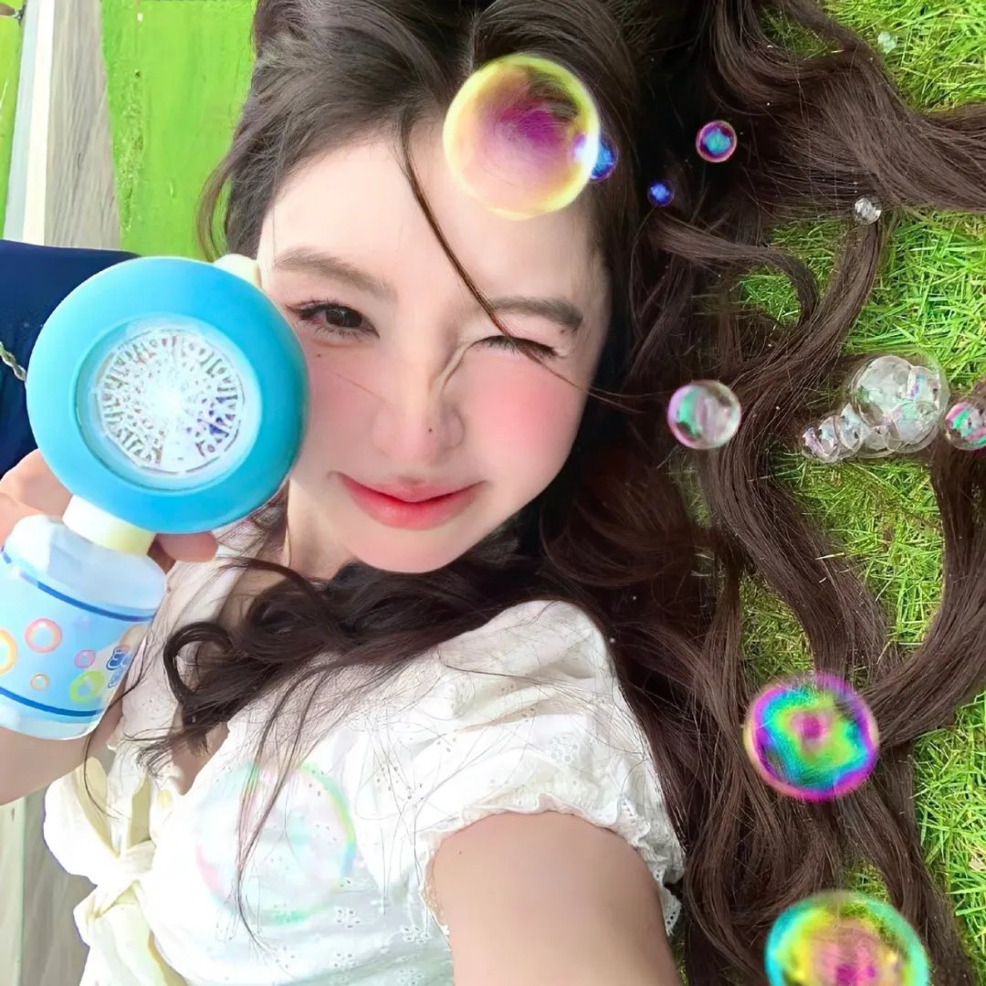 出水红莲